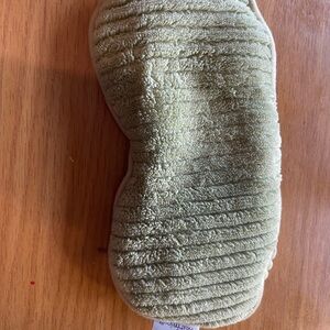Ribbed Plush Green eye mask